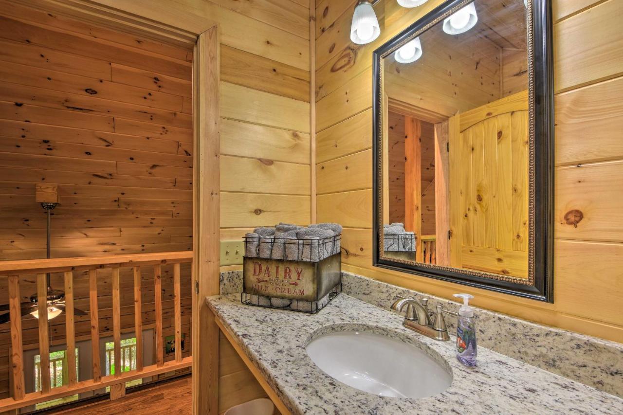 Murphy Cabin With Spacious Deck And Forest Views! מראה חיצוני תמונה